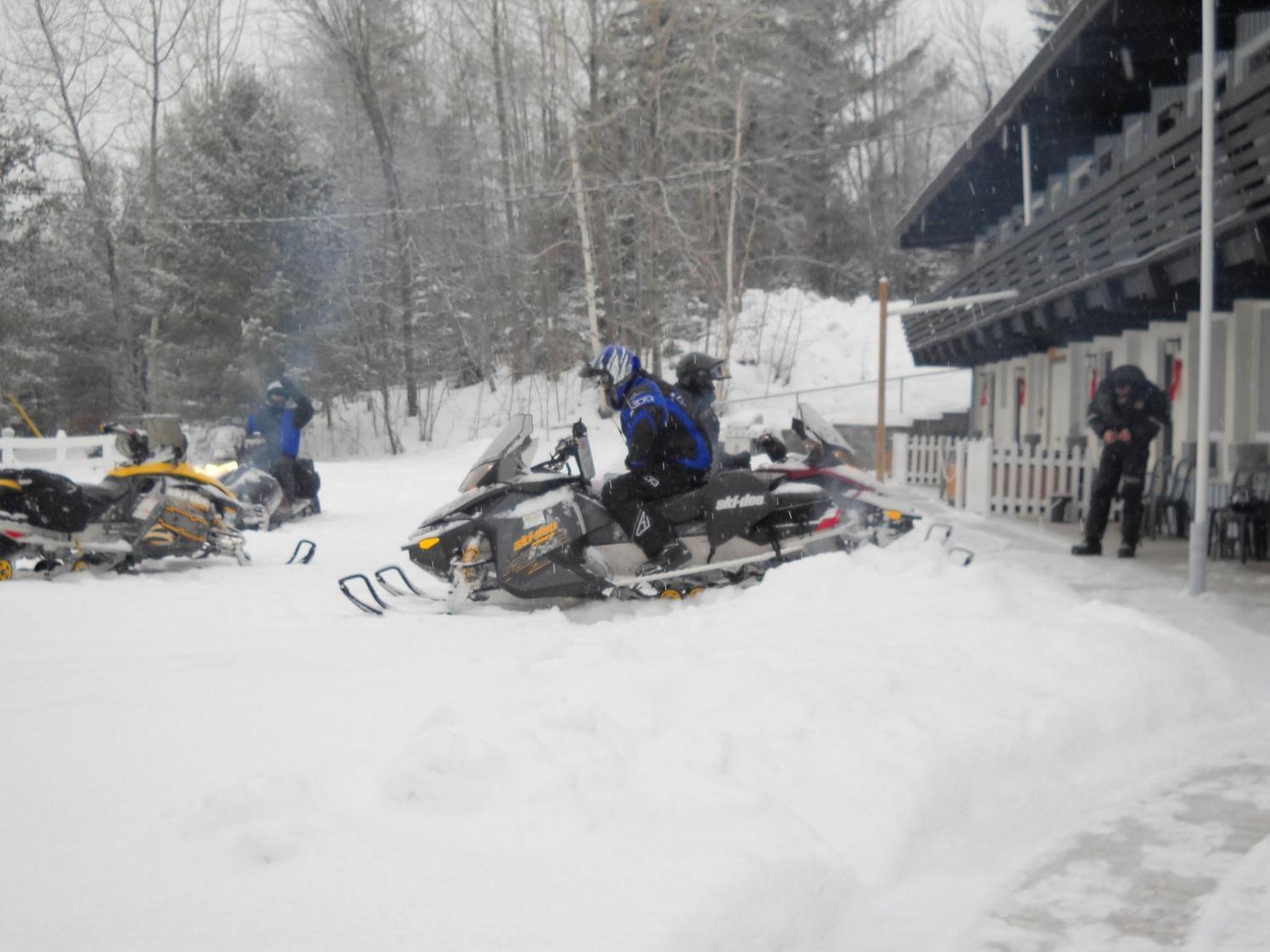 Lakeview Motel Haliburton Extérieur photo