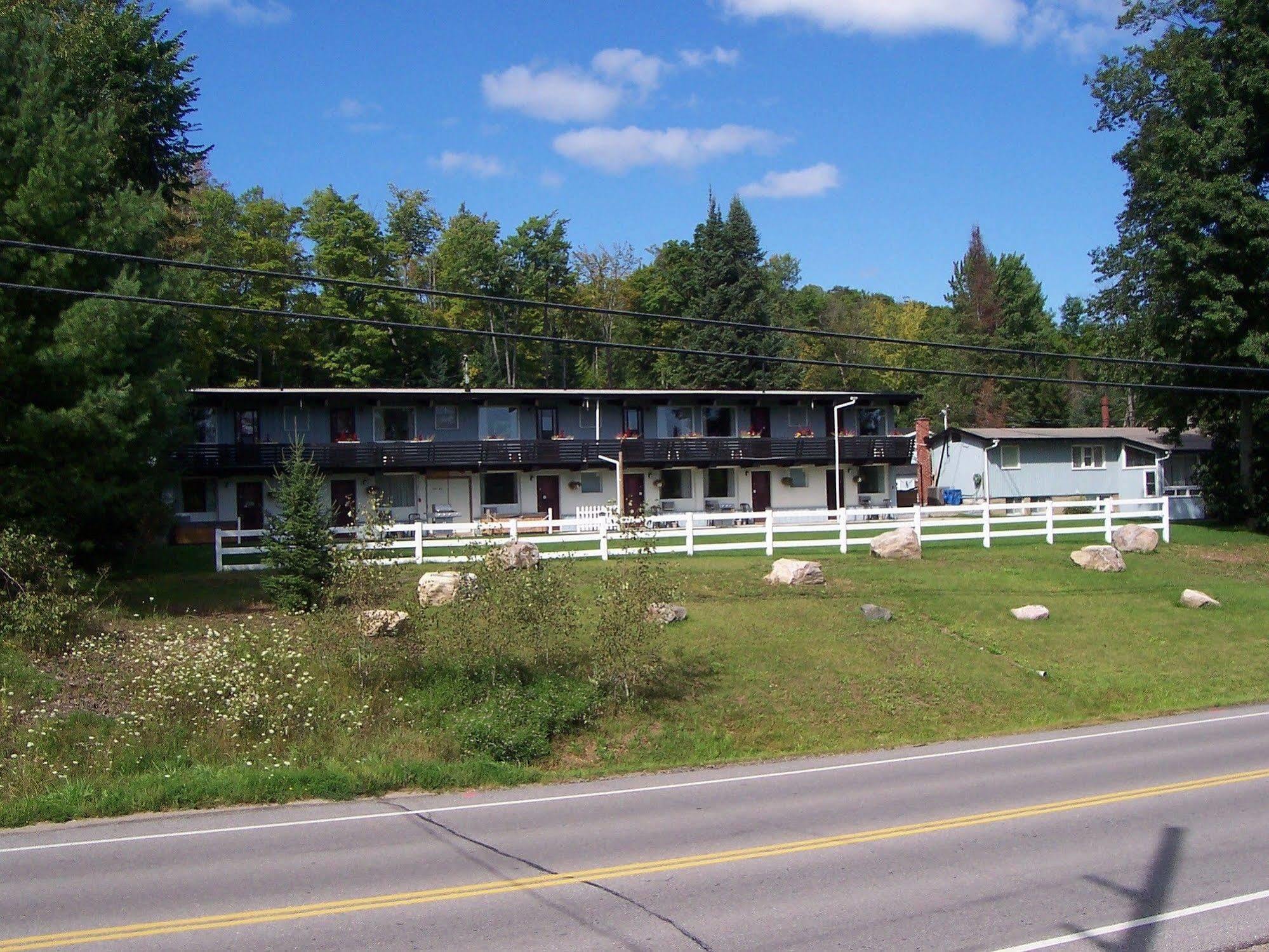 Lakeview Motel Haliburton Extérieur photo