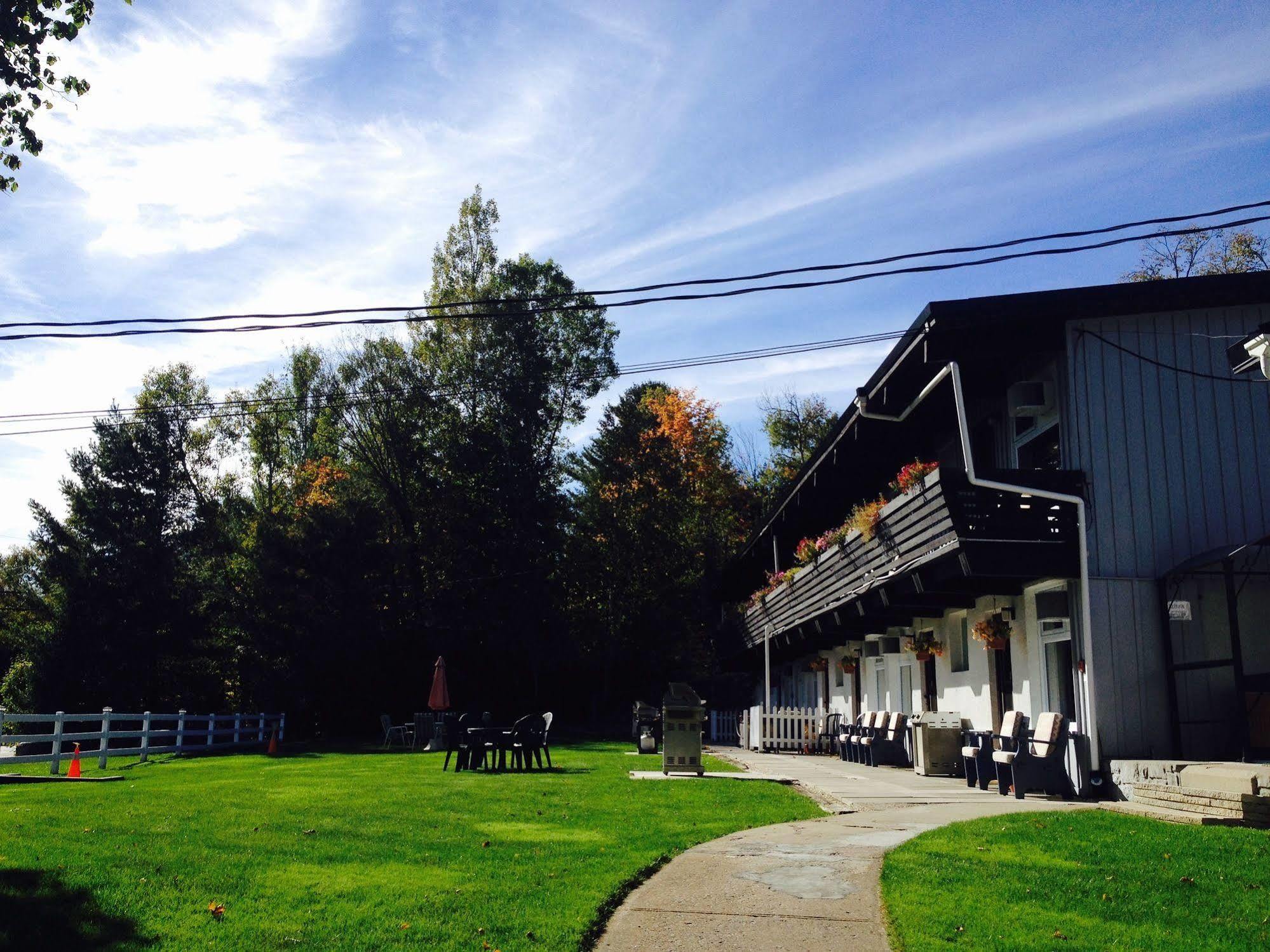 Lakeview Motel Haliburton Extérieur photo